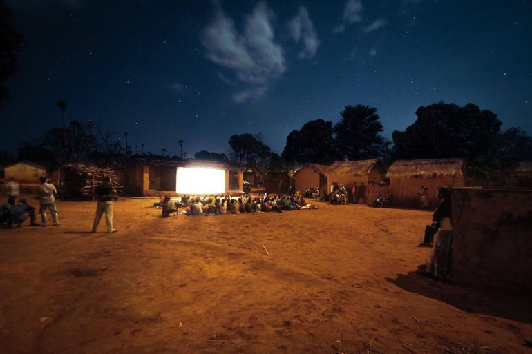 Cinema Solare itinerante in Africa